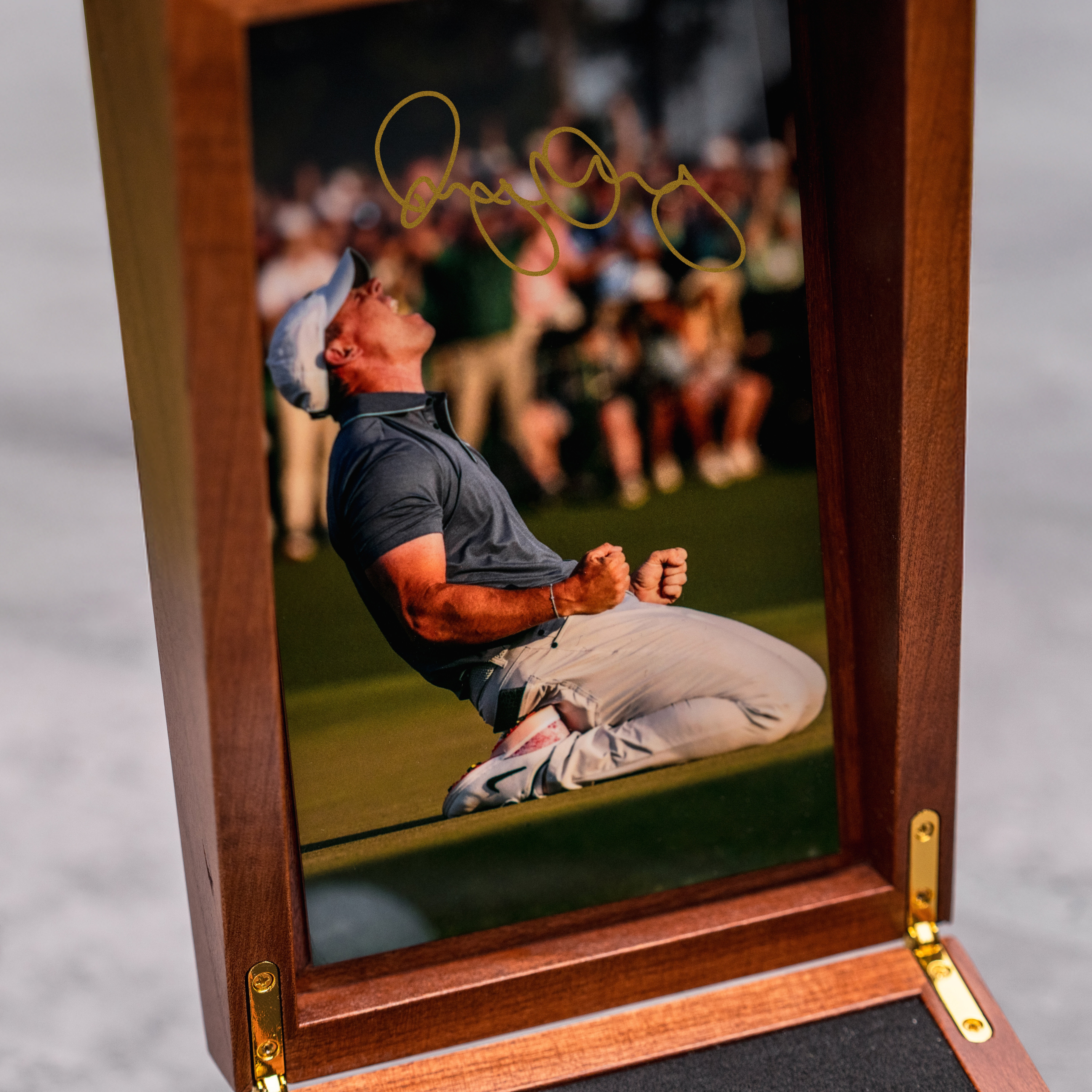 RORS Commemorative Locker